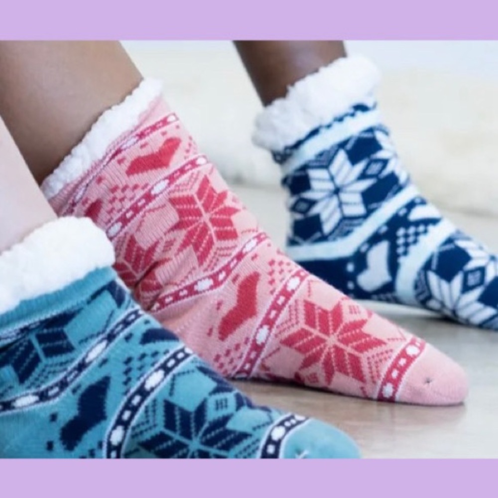 NWT Yelete Pink and Red Slipper Socks